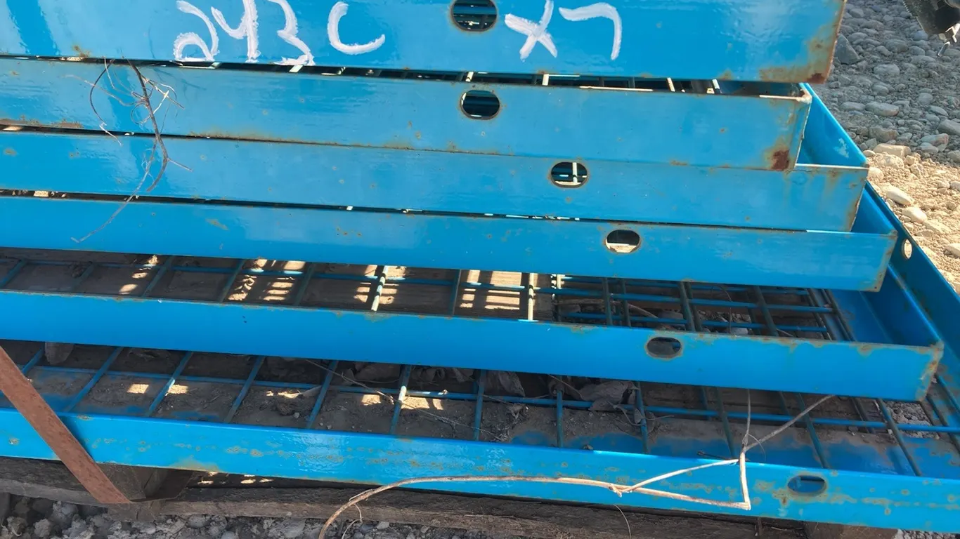 (7) 4'x8' Steel Fence Panels