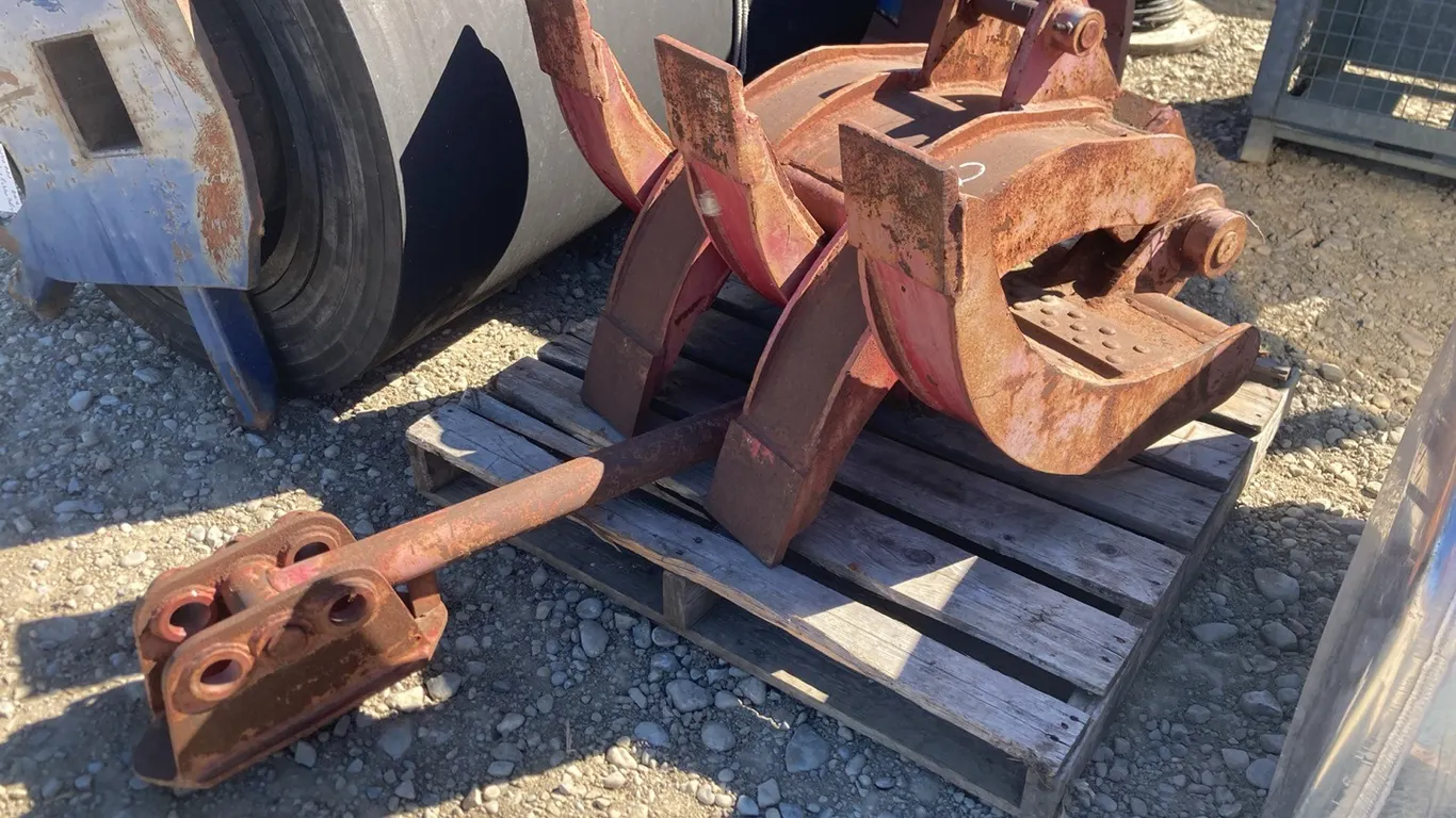 Demo/Wood Grapple Small Excavator