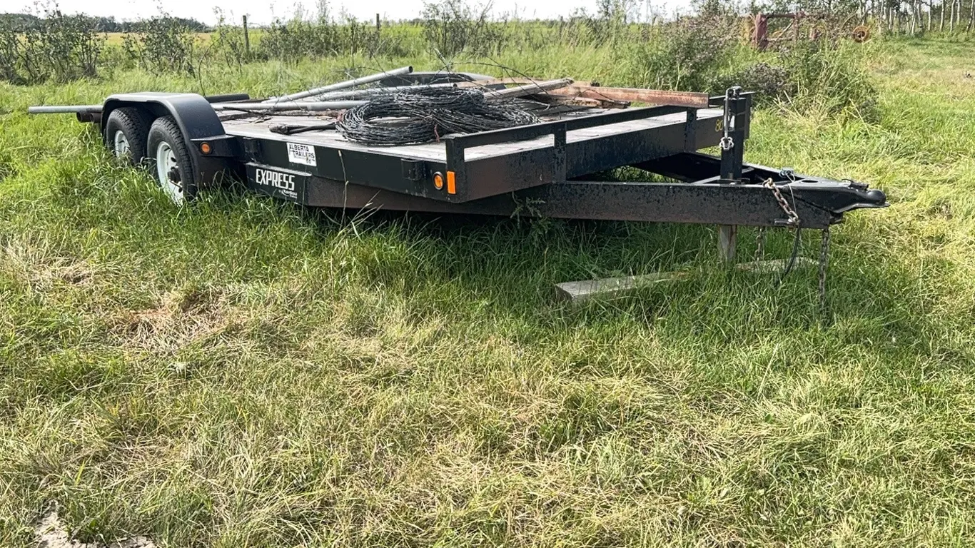 **OFF SITE** 2010 Rainbow Trailers Express Tandem Axle Bumper Pull Flatdeck Trailer VIN: 2RGBE162531000290