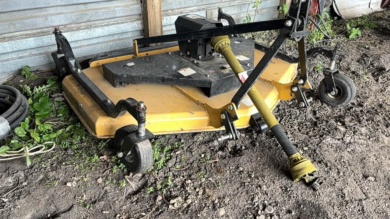 **OFF SITE** Thrifty Cutter 3pth approx. 6' with Mower Deck with 540 PTO