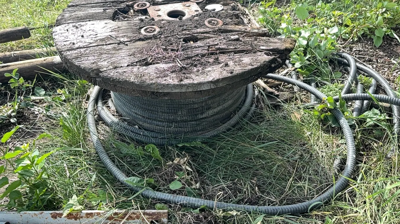 **OFF SITE** Partial Spool and Various Rolls of Tech Wire/Cable.