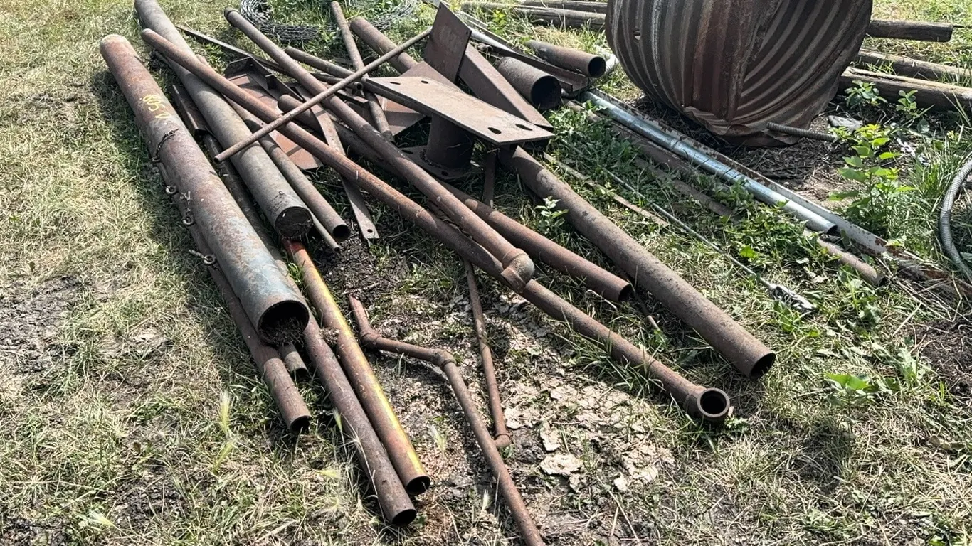 **OFF SITE** Quantity of Various Scrap Metal/Steel Posts.