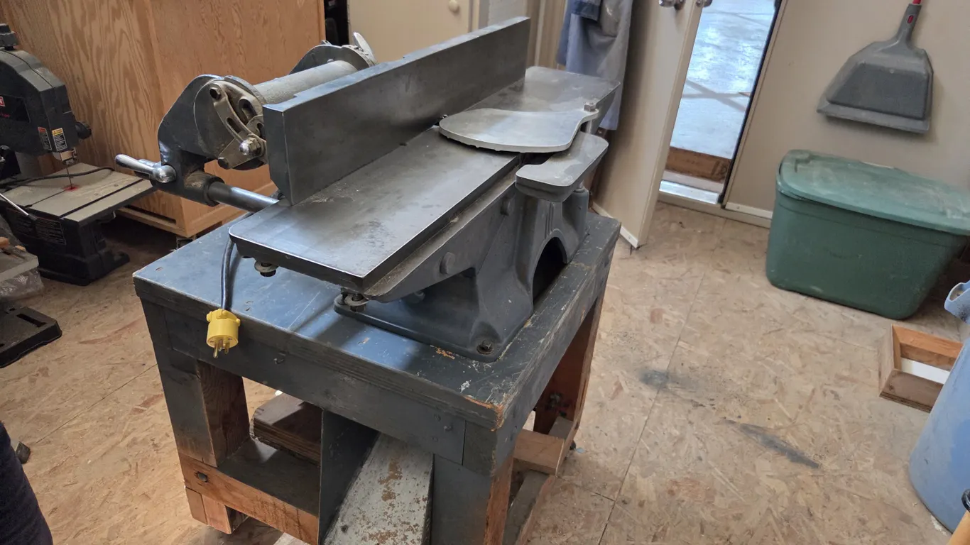**OFFSITE** Beaver Power Tools 6" Planer-Jointer and Table Saw