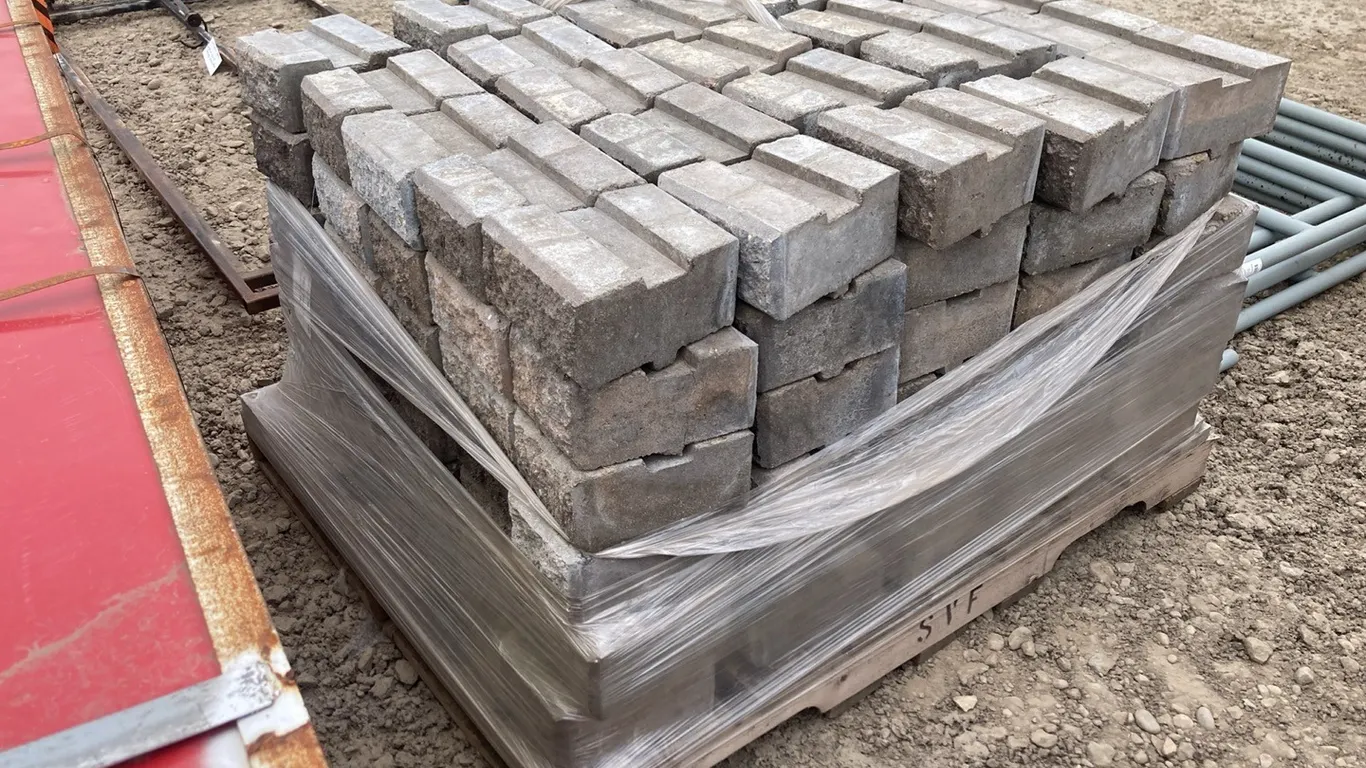 Pallet of Brown Landscape Stones approx. 150