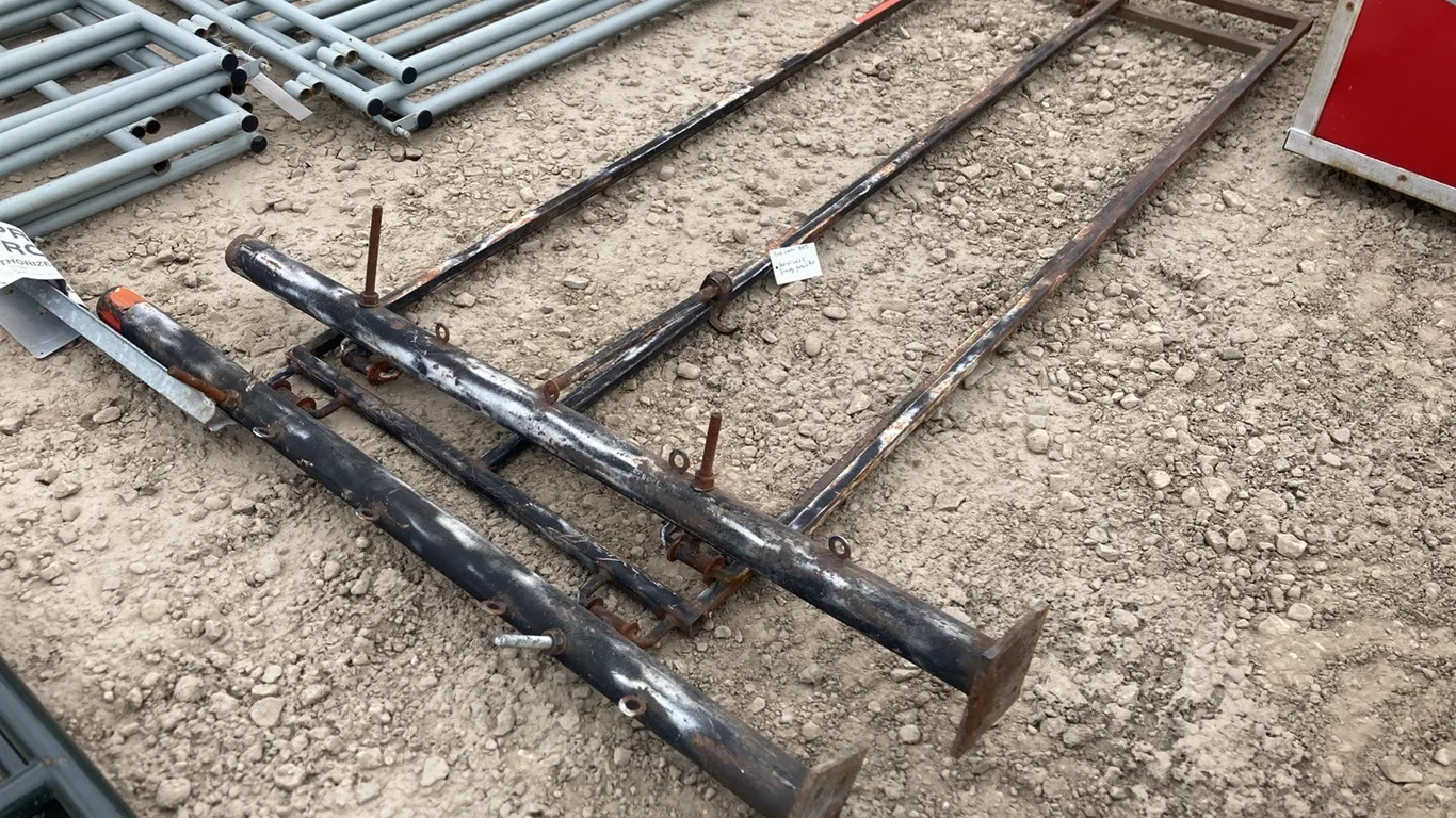 Pair of Driveway Gates with Posts