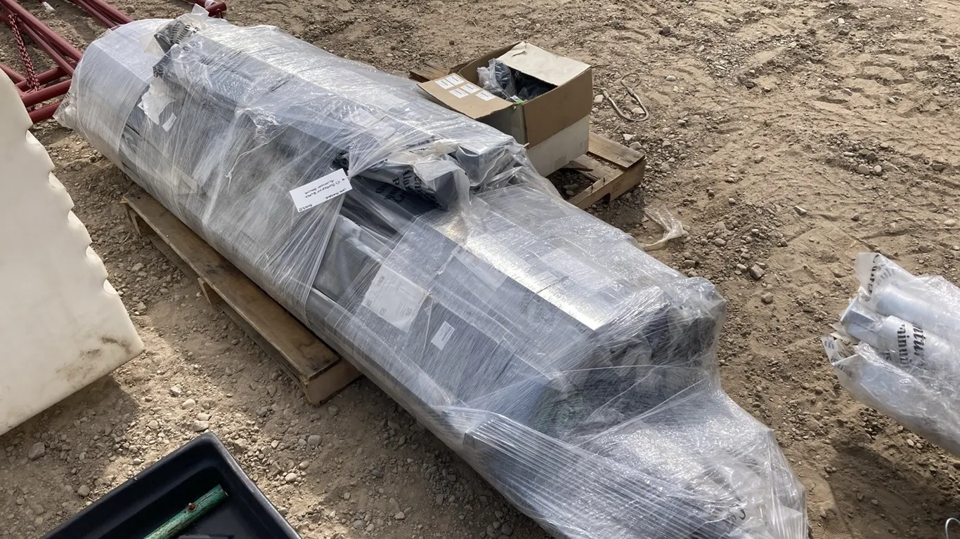 (1) Bundle of Black Aluminum Railing