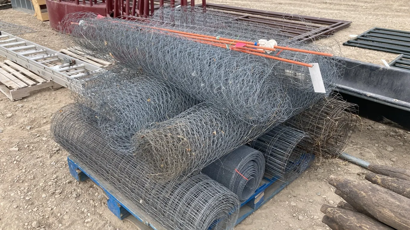 Pallet of Various Fencing