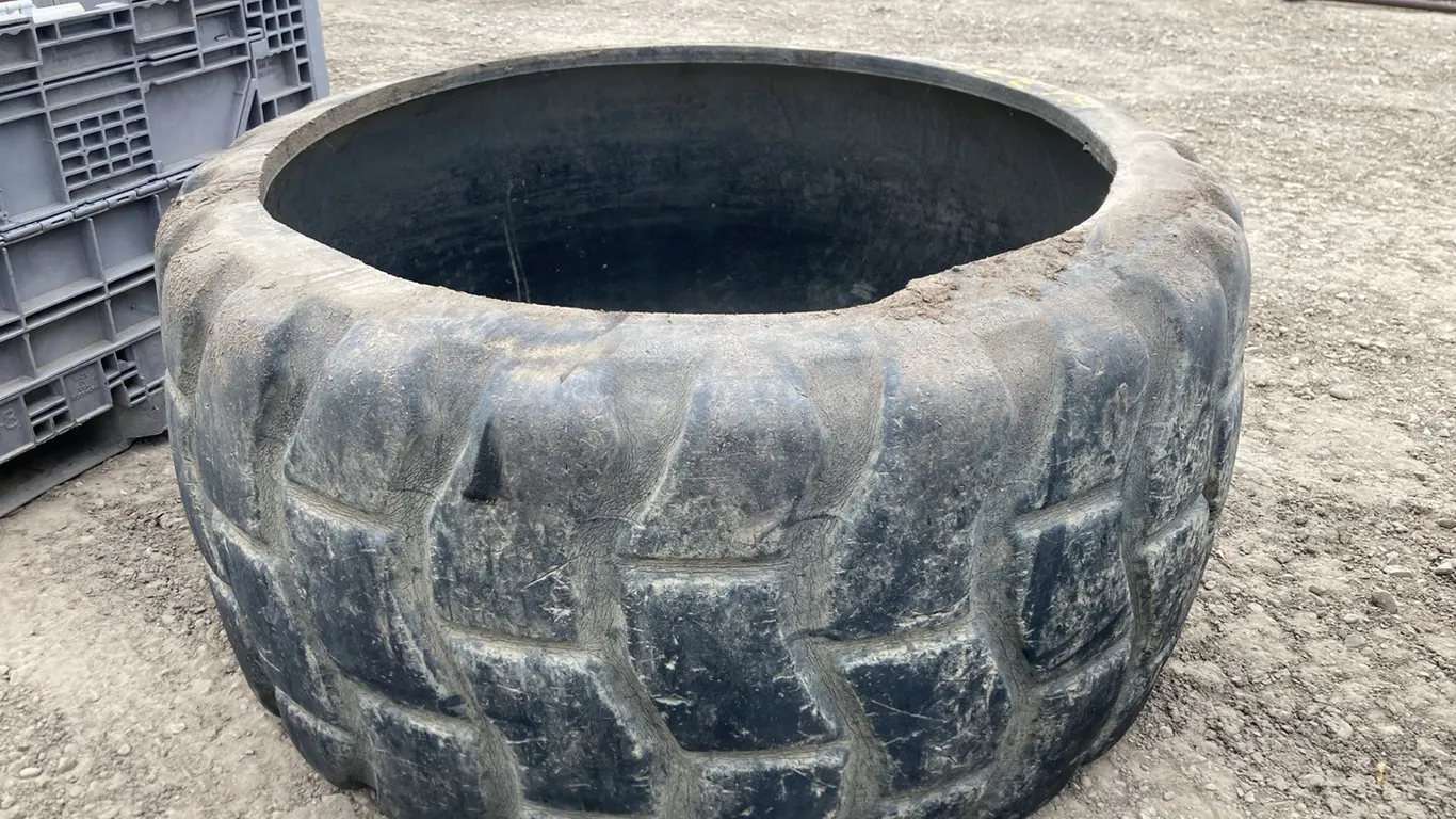 Tractor Tire Feeder