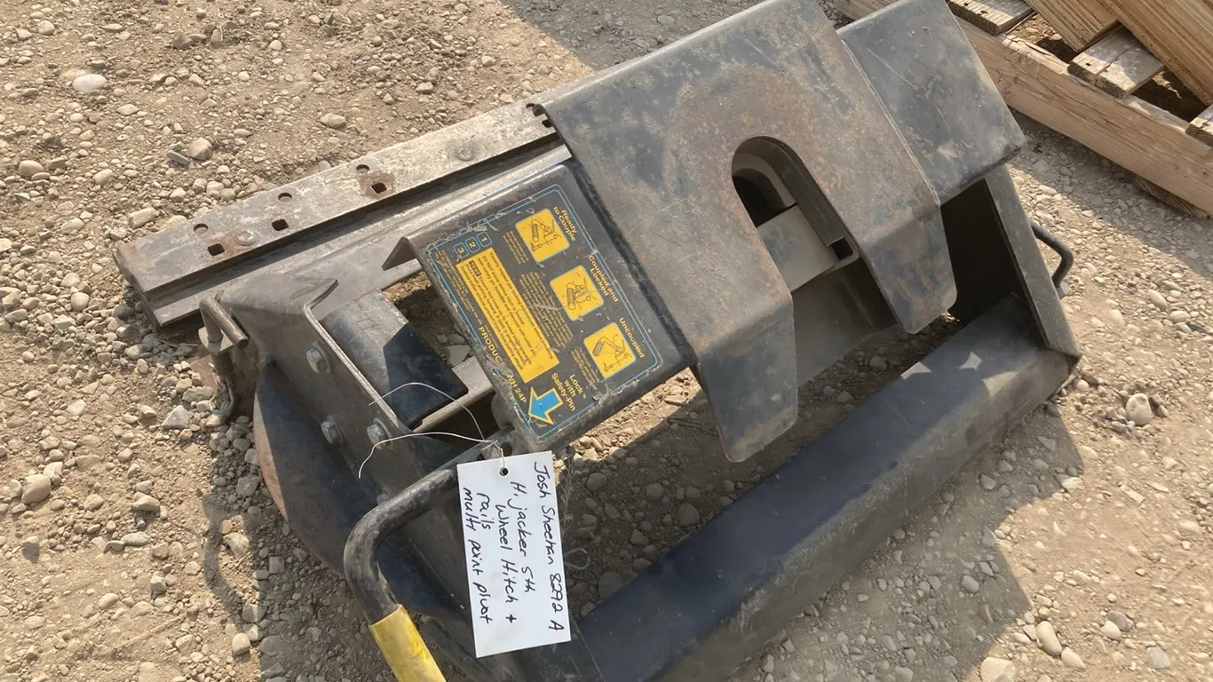 Hijacker 5th Wheel Hitch and Rails