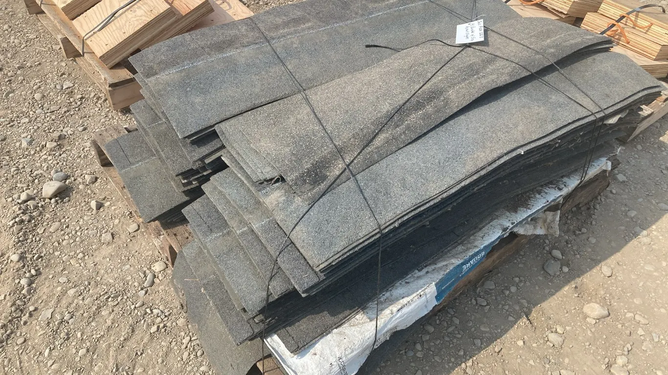 (4) Bundles of Grey Asphalt Shingles