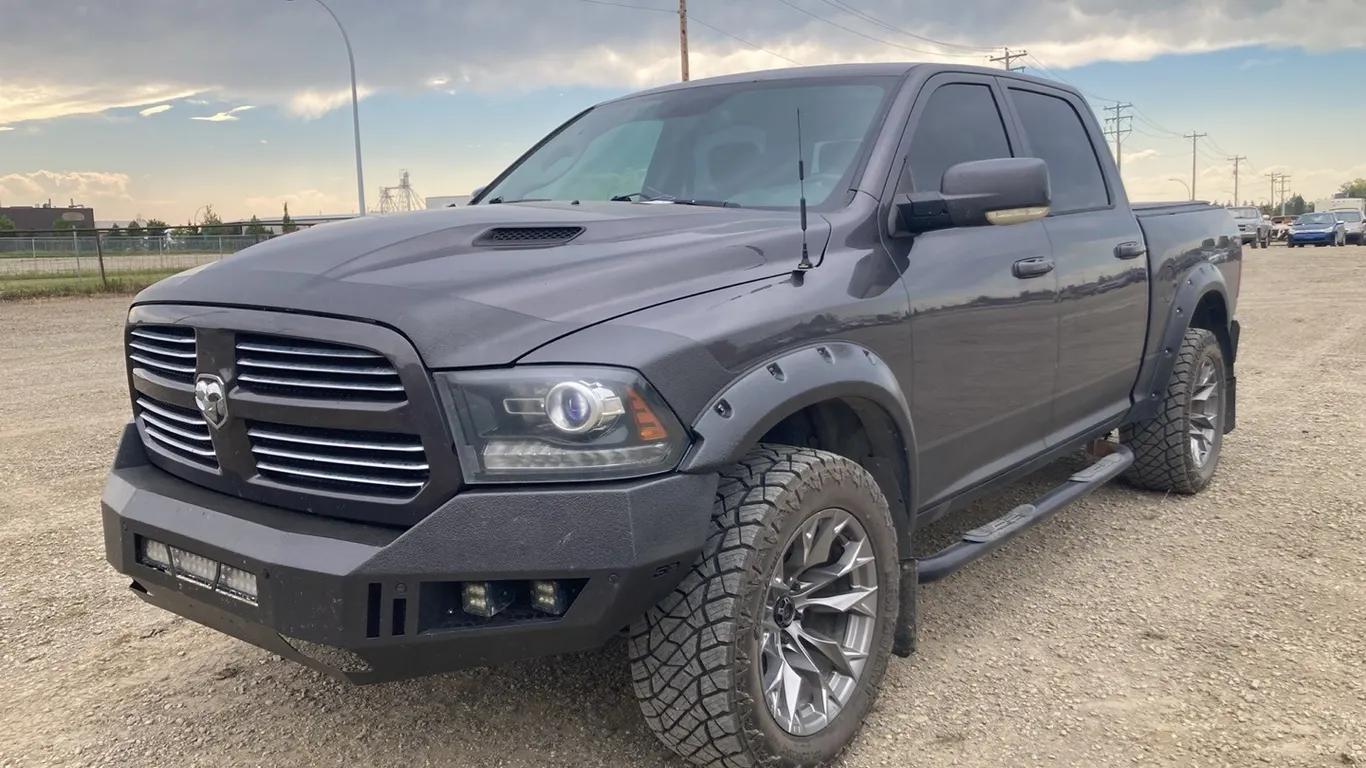 2014 Ram Sport 1500 Grey Truck VIN: 1C6RR7MT2ES476988