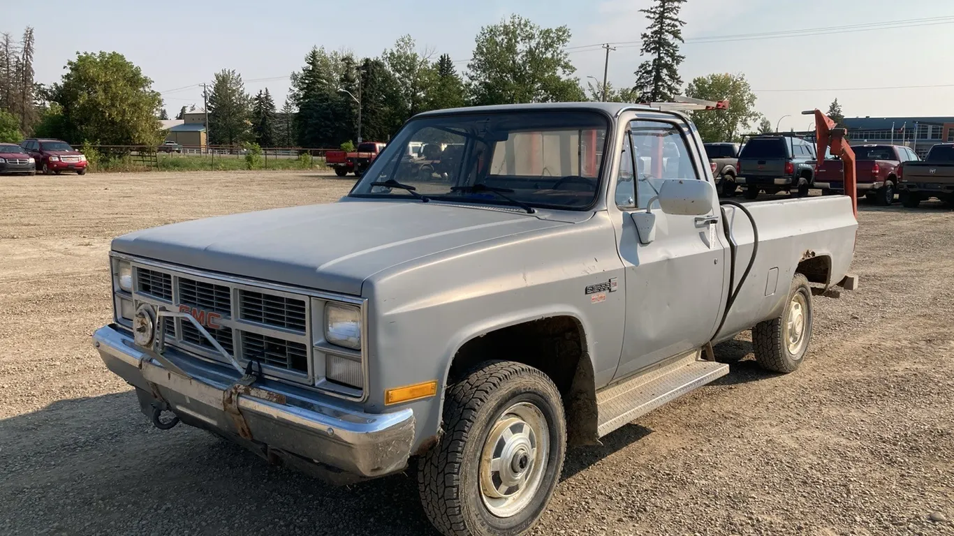 1984 GMC K2500 Grey Truck VIN: 2GTEK24M8E1545240