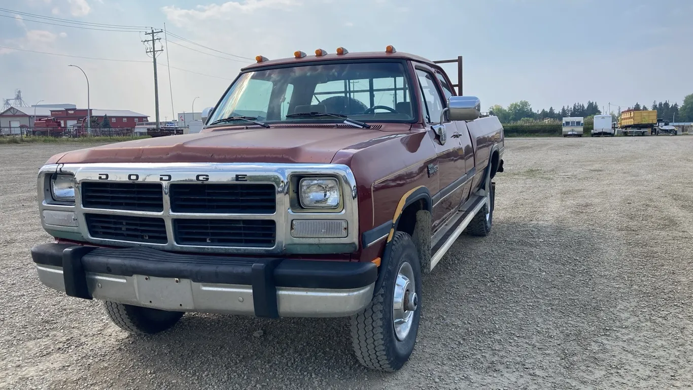 1992 Dodge W250 Red Truck, VIN: 3B7KM23C4NM505560