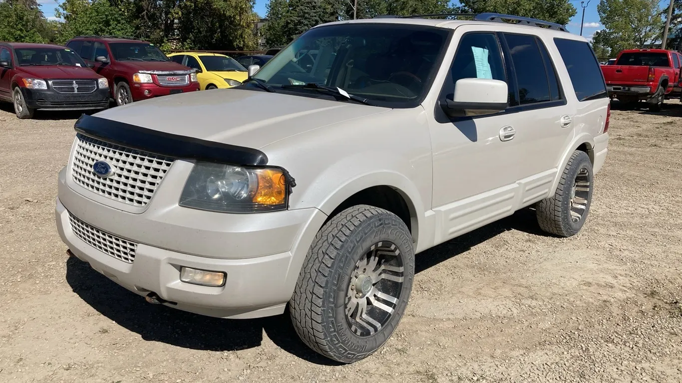 2005 Ford Expedition 7 Passenger SUV, VIN: 1FMFU20535LA96410