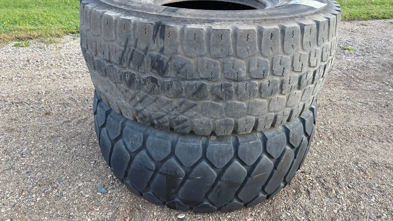 (2) 20.5 R25 Loader Tire