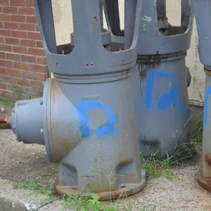 (4) Johnson Grear Right Angle Drive Units