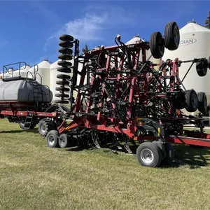 2014 CASE IH FH400 Air Drill w/ 2014 CASE PA3450 Air Cart, 45 Ft., Shedded
