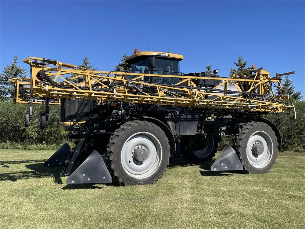 2014 ROGATOR RG900 Sprayer, 120 Ft., 1,725 Engine Hours, Shedded
