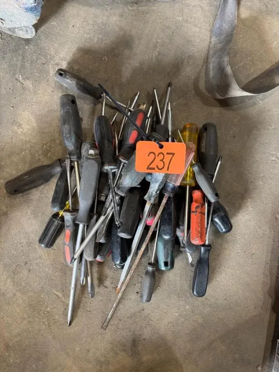 Assortment of screwdrivers