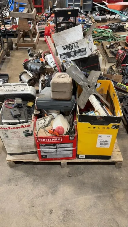 Pallet lot