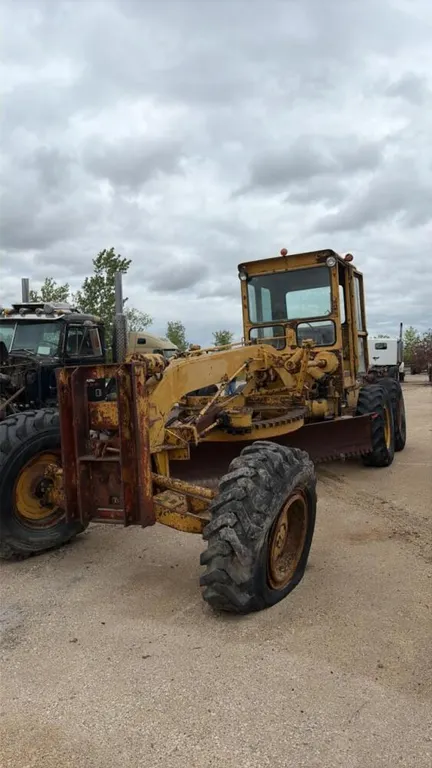 Allis-Chalmers grader