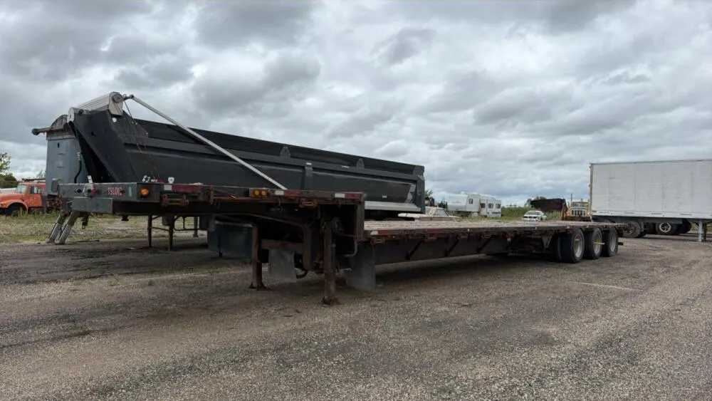 53 ft extending to 70 ft Manic Trombone tri axle trailer