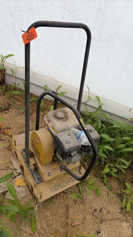 Yokohma plate compactor