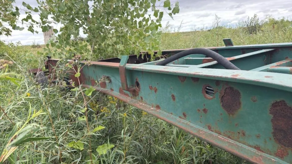 Tandem axle trailer frame