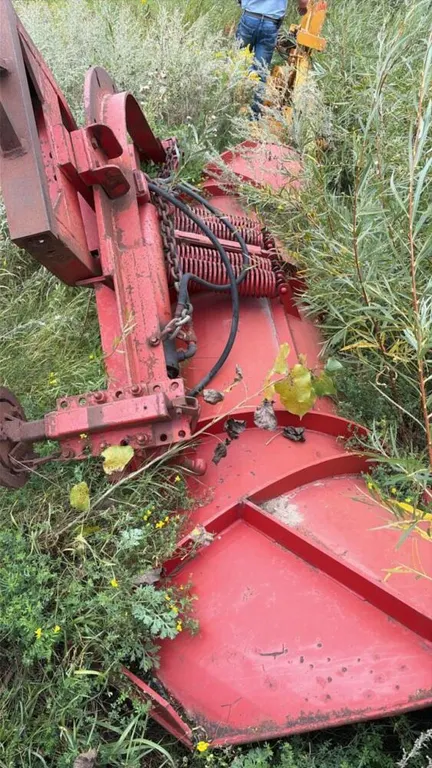 Gledhill 10’ truck plow with wings
