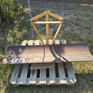 Ford 728 5' Three-Point Blade
 UNRESERVED
