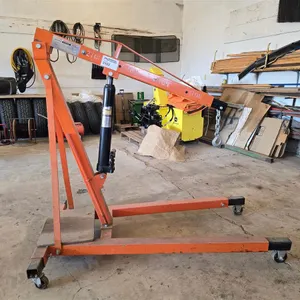 2 Ton Hydraulic Shop Crane
 UNRESERVED