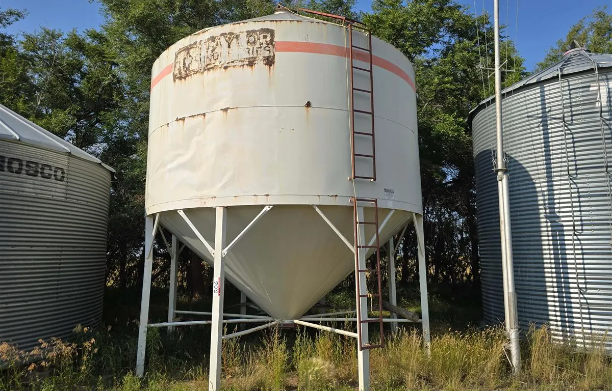 Taylor Industries Hopper Bottom Grain Bin
UNRESERVED