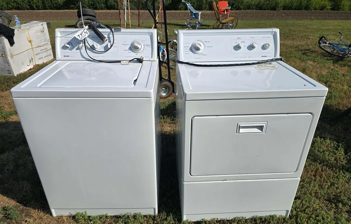 Kenmore 90 Series Washer and Dryer Set
UNRESERVED