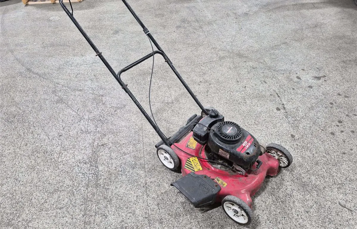 MTD Lawn Mower (Non-Runner)
UNRESERVED