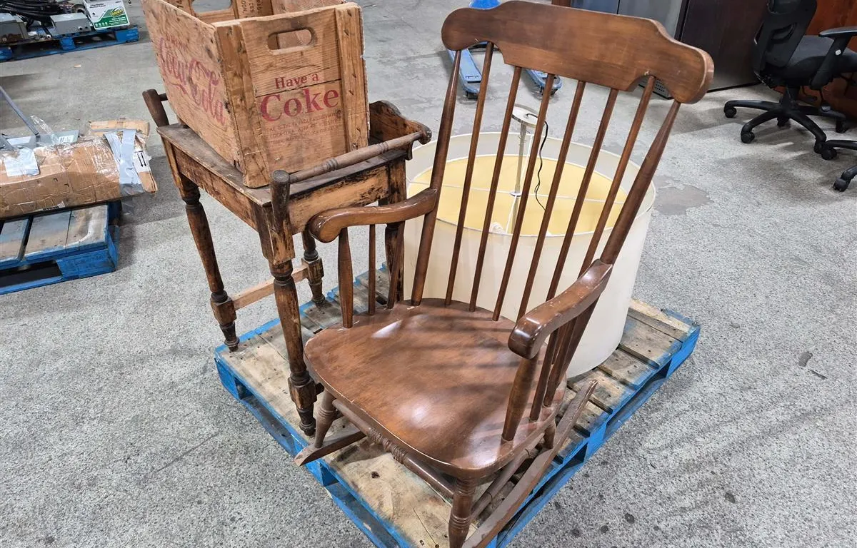 Vintage Rocking Chair, Table, Crate & Light Fixture
UNRESERVED