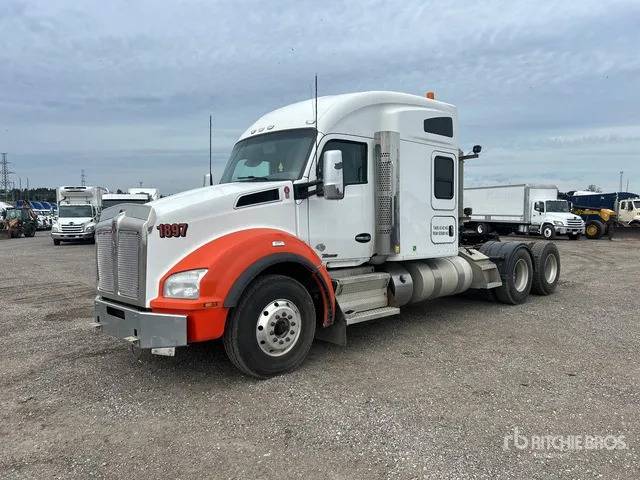 2020 Kenworth T880 6x4 T/A Sleeper Truck Tractor