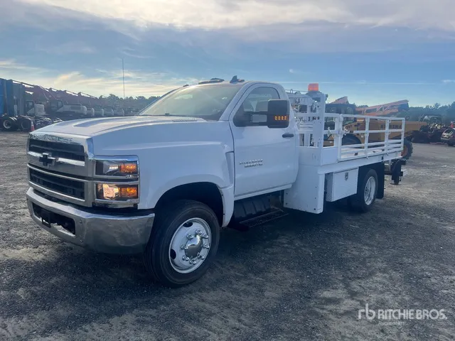 2020 Chevrolet 6500 HD 4x2 Service Truck