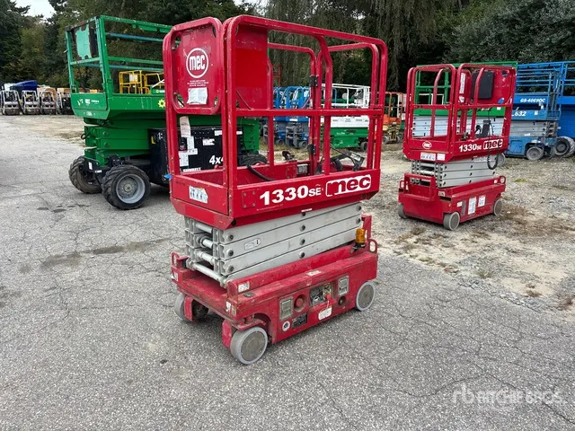 2018 MEC 1330SE Electric Scissor Lift