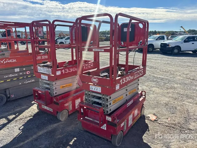 2018 MEC 1330SE Electric Scissor Lift