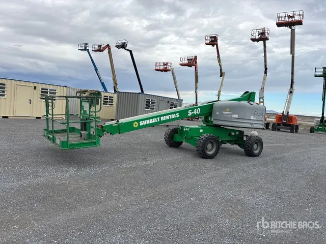2017 Genie S40 2WD Diesel Telescopic Boom Lift