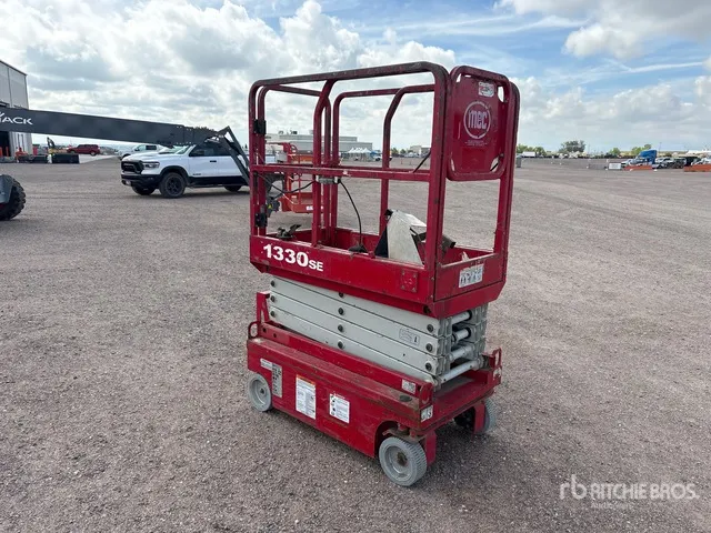2018 MEC 1330SE Scissor Lift