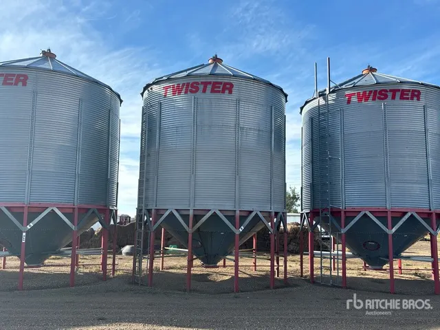 Twister +/- 4650 bu 5 Ring Hopper Grain Bin