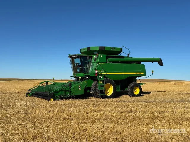 John Deere 9770 Combine Harvester