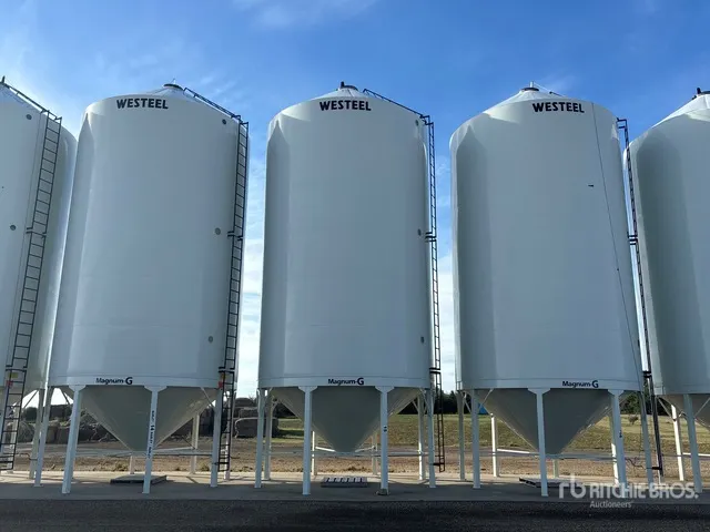 Westeel 1624 +/- 5000 bu Hopper Grain Bin