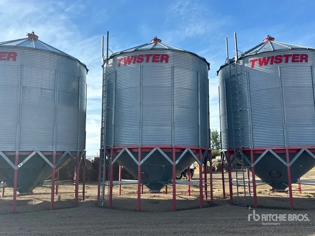 Twister +/- 4650 bu 5 Ring Hopper Grain Bin