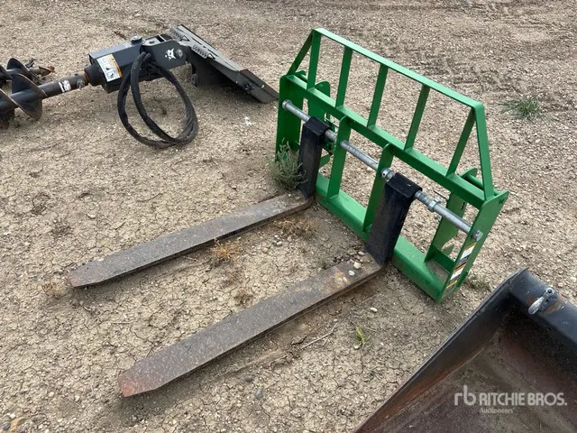 Frontier 48 in Tractor Pallet Forks