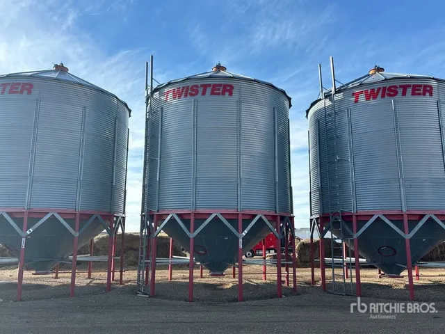 Twister +/- 4650 bu 5 Ring Hopper Grain Bin