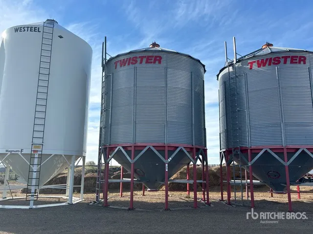 Twister +/- 4650 bu 5 Ring Hopper Grain Bin