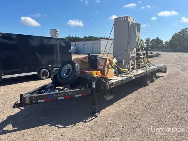 2024 Load Trail 24 ft T/A Equipment Trailer