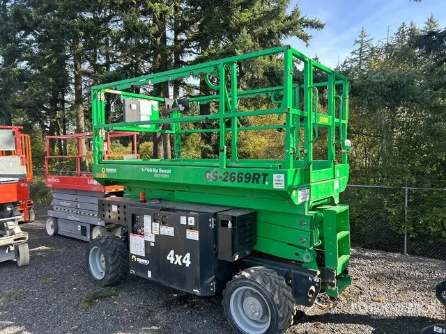 2016 Genie GS2669RT 4x4 Dual Fuel Scissor Lift